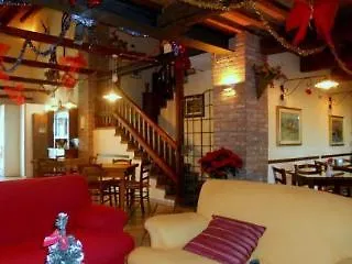 Agriturismo La Rocchetta Monestirolo Hotel